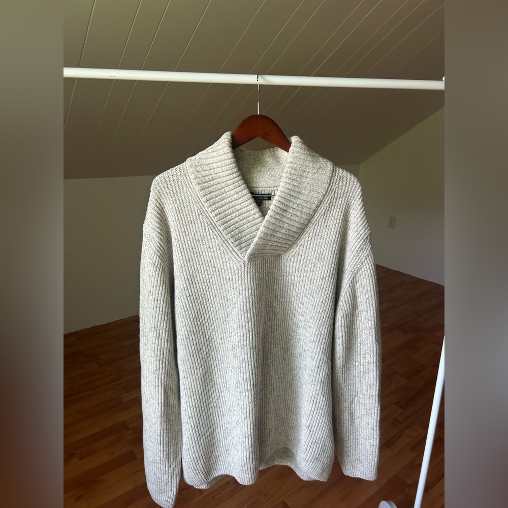 Banana Republic Men's Beige Italian yarn Sweater